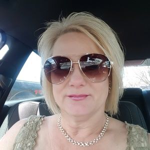 Meet your Posher, Patricia